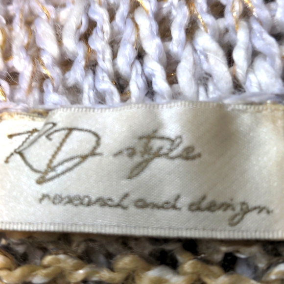 R D Style Sweater - Picture 5 of 6